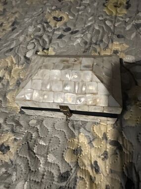 Source Unknown Mother-of-Pearl Inlay Jewelry Box - White and Gold Accents